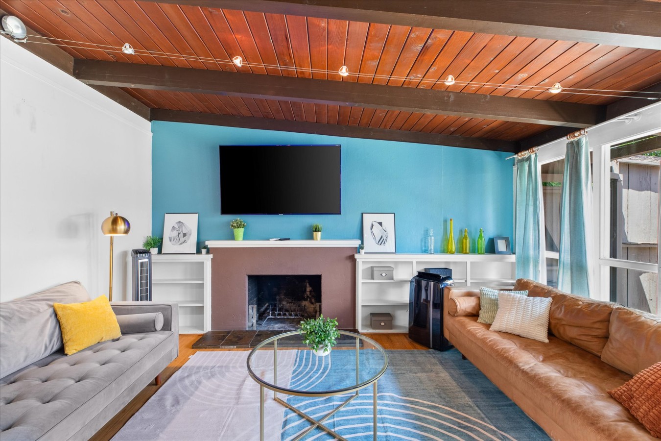 Inside The Eichler.